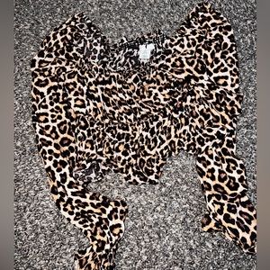 H&M size small cheetah top, semi cropped